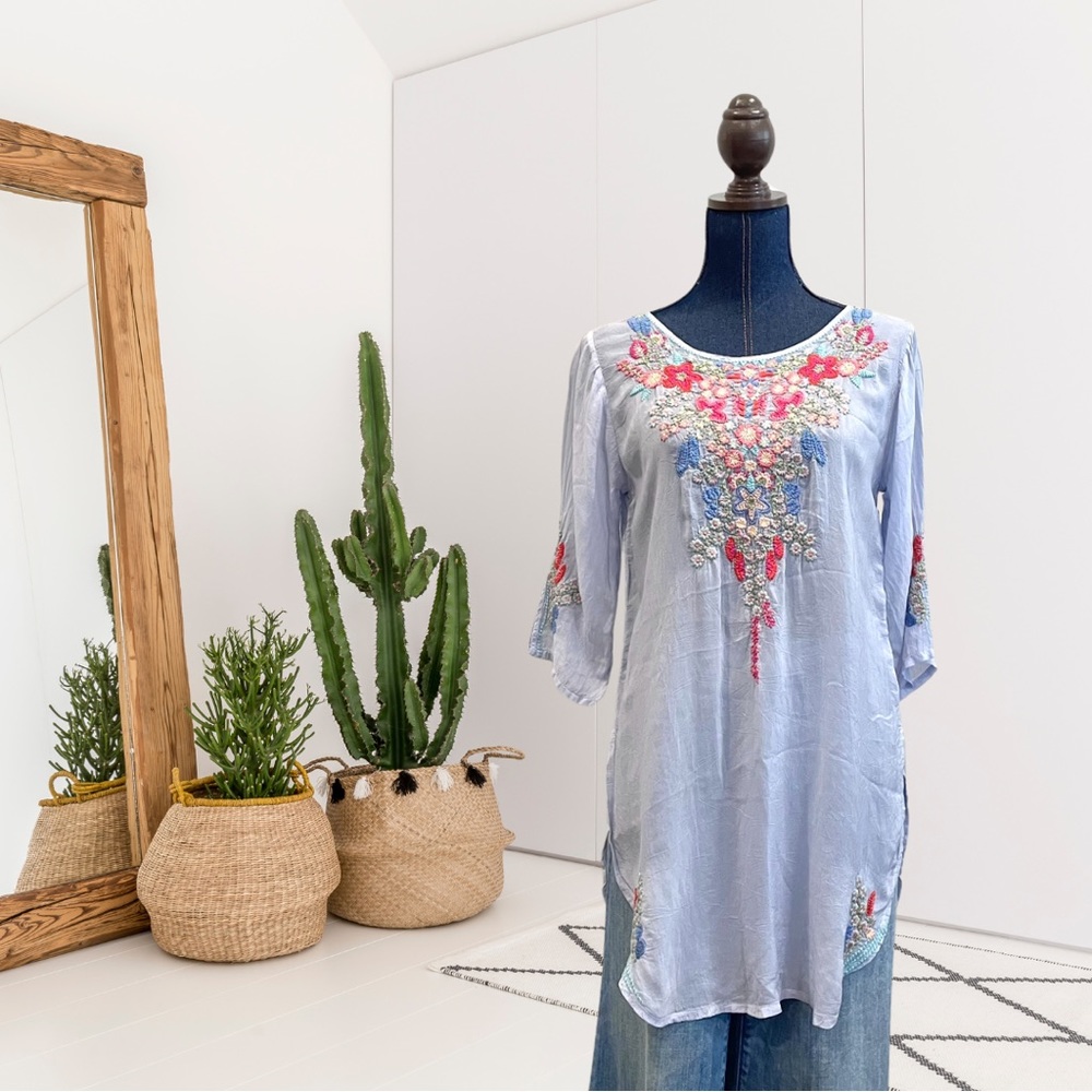 Johnny Was Floral Embroidered Round Hem Tunic Top